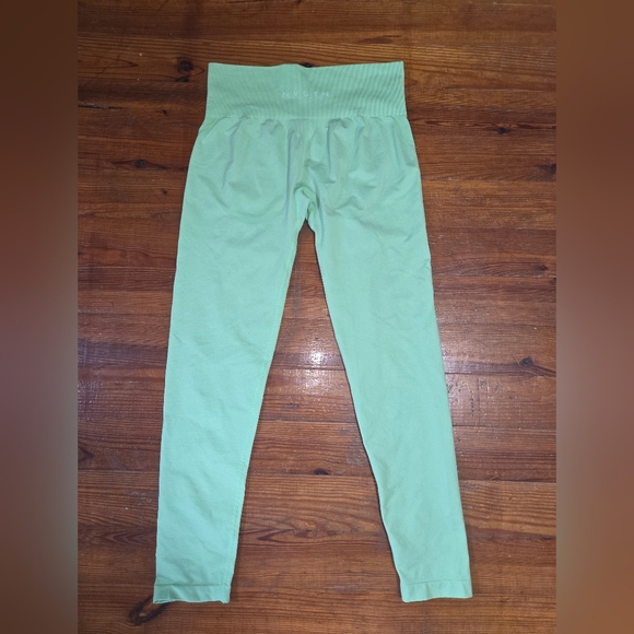 NVGTN Pistachio Seamless Leggings - Picture 6 of 8